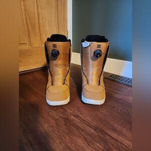 DC BOA 2023 Snowboard Boots Men Size 12